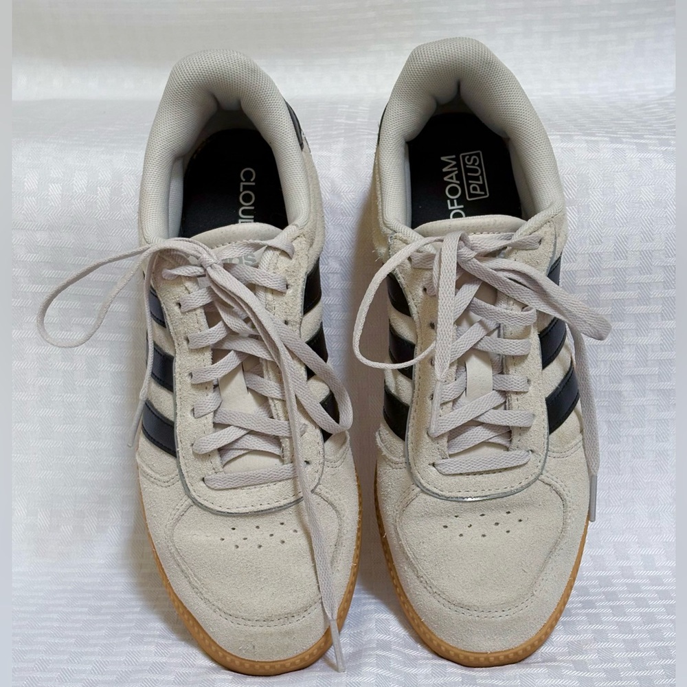 adidas Grey and Black Shoe Label Tag